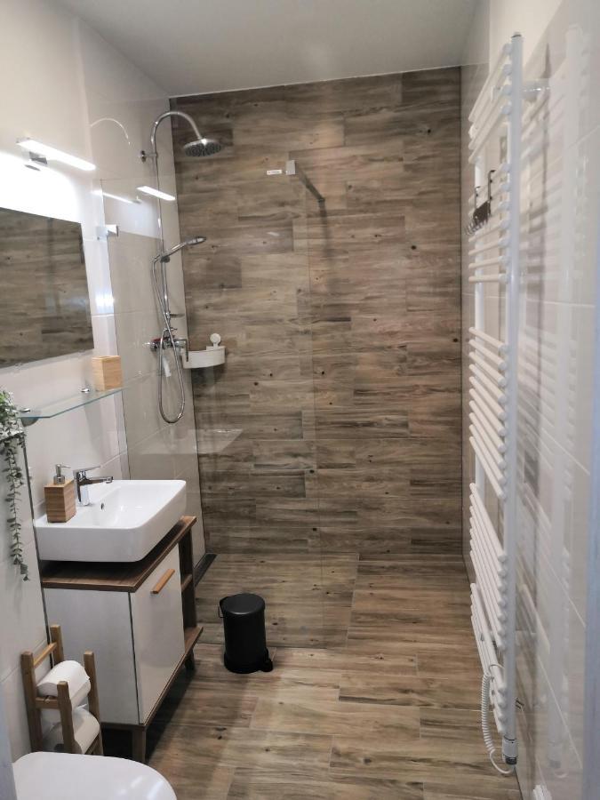 Znojmo Apartmany ภายนอก รูปภาพ